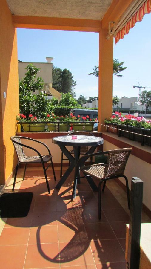Apartmani Petunia Фажана Экстерьер фото